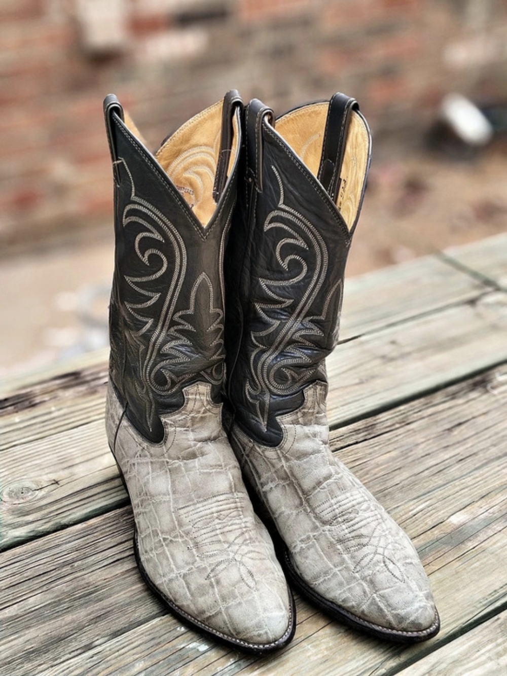 Justin 8527 Elephant Boots US 9.5 EE